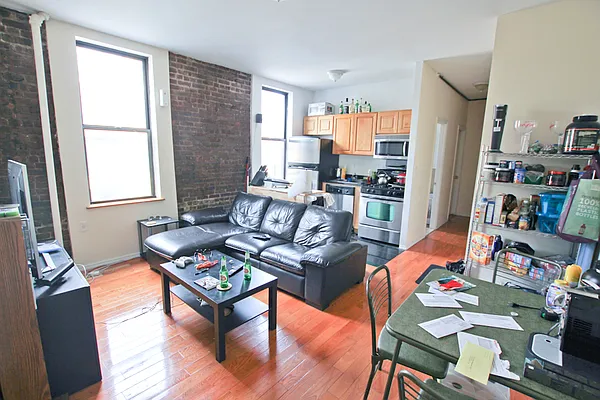 Rented by Jonis Realty | media 13