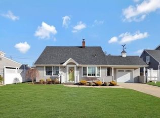 61 Butternut Ln, Levittown, NY 11756