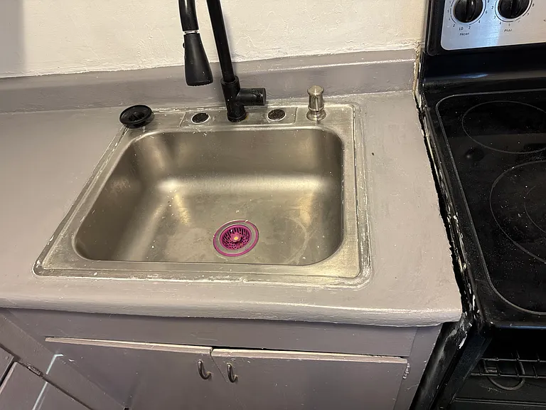 Kitchen sink