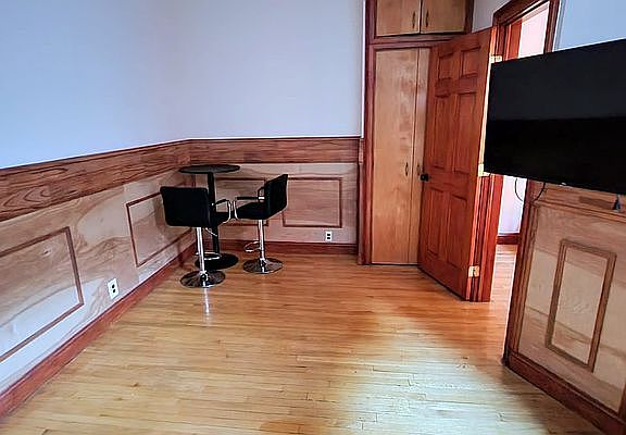 2nd image of 424 E 13th St APT 19