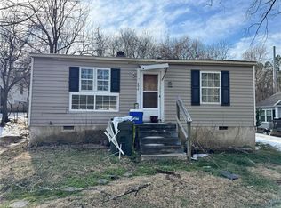 604 English St, Thomasville, NC 27360