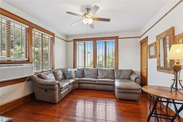 918 Dauphine St #5 — Photo 3