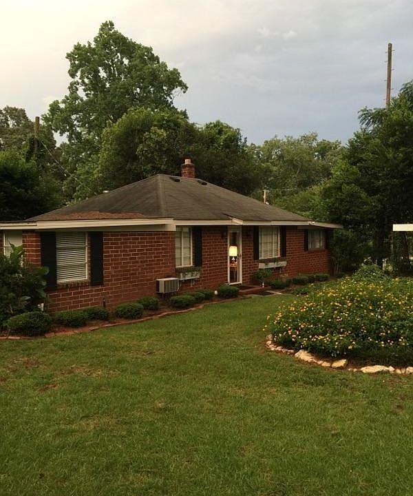 1st image of 2339 1/2 Redwood Dr