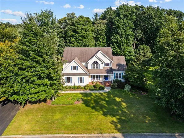 107 Nice Way, Colchester, VT 05446