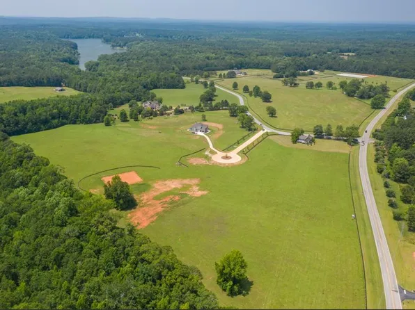 2 Willows Blvd, Pine Mountain, GA 31822