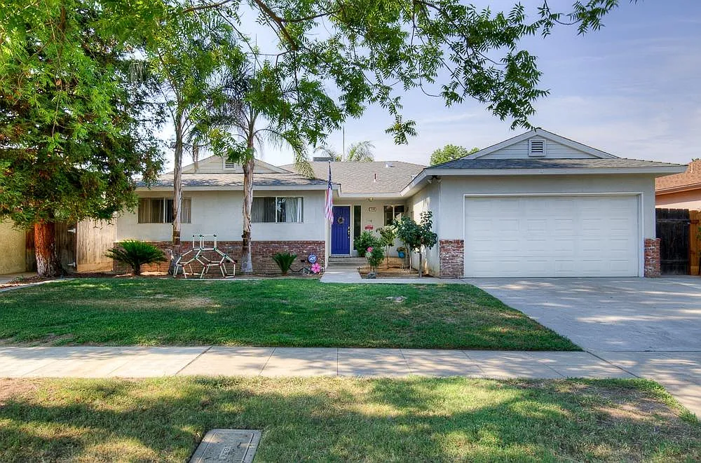 1546 E Sample Ave photo 1
