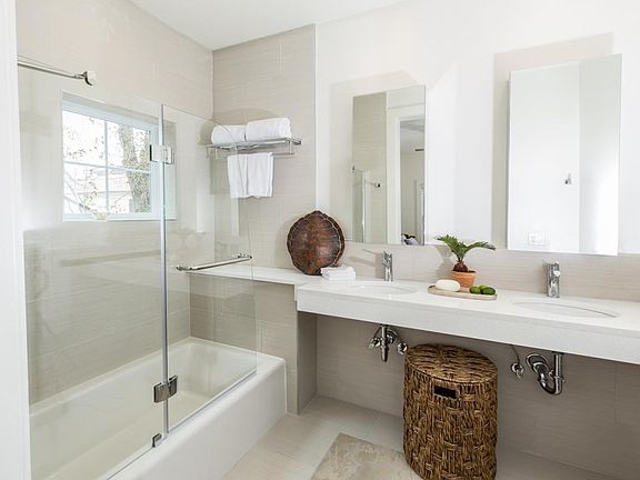 Master Bath; shower & ub