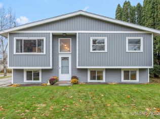 1005 W Main St, Middleville, MI 49333