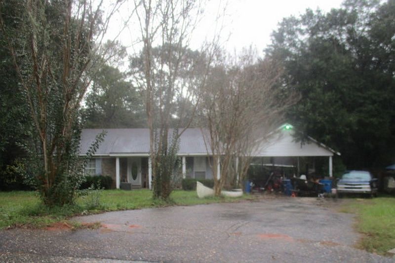 2nd image of 2931 Bungalow Ct N