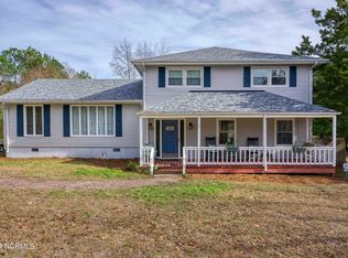 814 E Ocean Rd, Holly Ridge, NC 28445