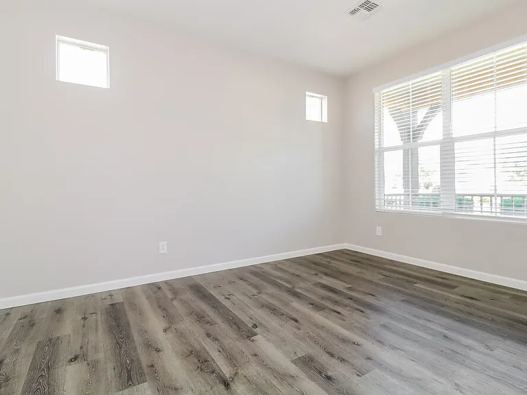 10425 W Pima St — Photo 9
