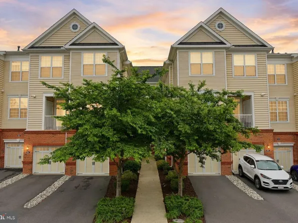 23286 Southdown Manor Ter Unit 108, Ashburn, VA 20148