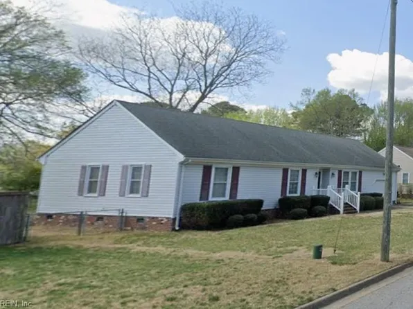 814 Gloss St, Chesapeake, VA 23322