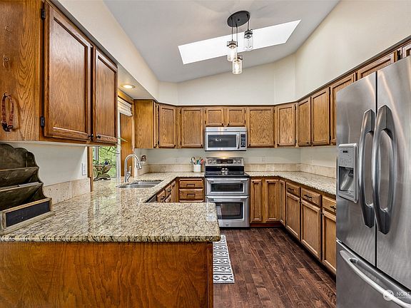 5th image of 21813 116th Street Ct E