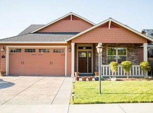 563 Saint Augustine Dr, Medford, OR 97504