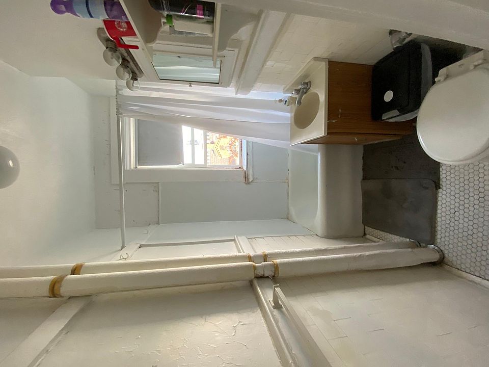 2nd image of 1176 Boylston St #25