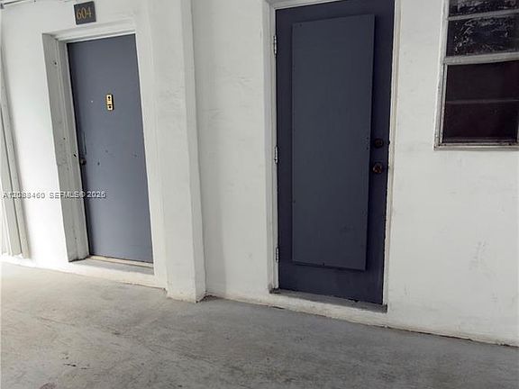 2nd image of 1340 Lincoln Rd APT 604