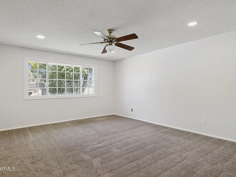 3526 E Sahuaro Dr — Photo 15