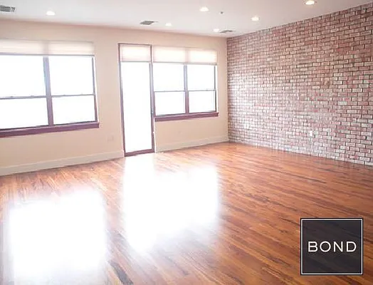 Rented by Bond New York | media 19