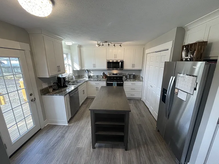 116 Cora St — Photo 6