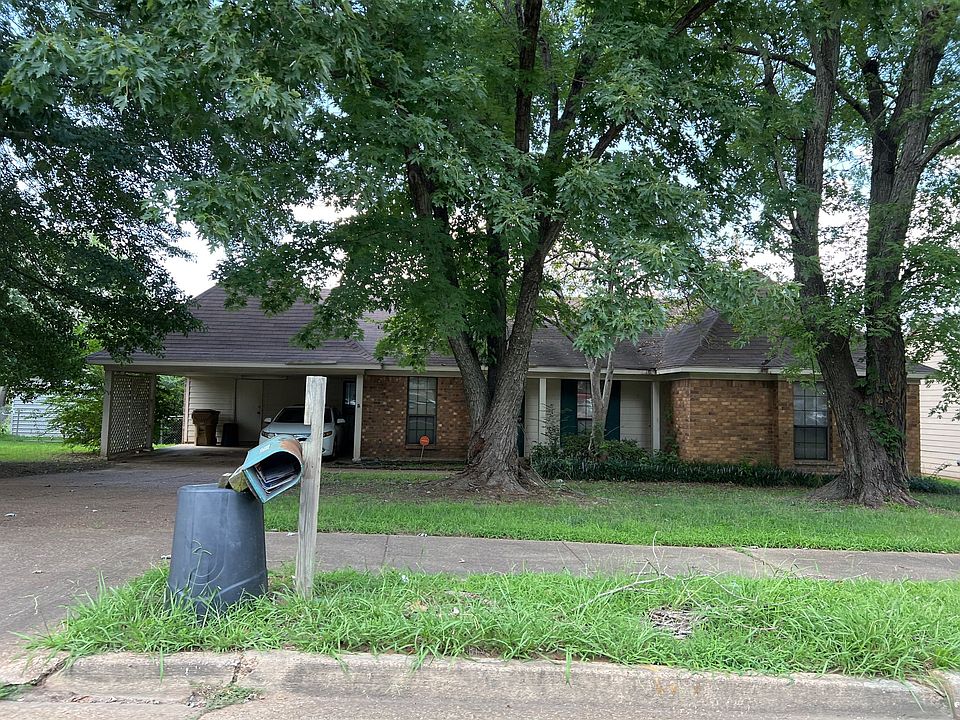 1st image of 4858 Walden Glen Dr