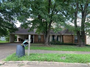 4858 Walden Glen Dr, Memphis, TN 38128