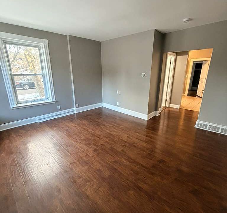 1st image of 209 Greene St #44