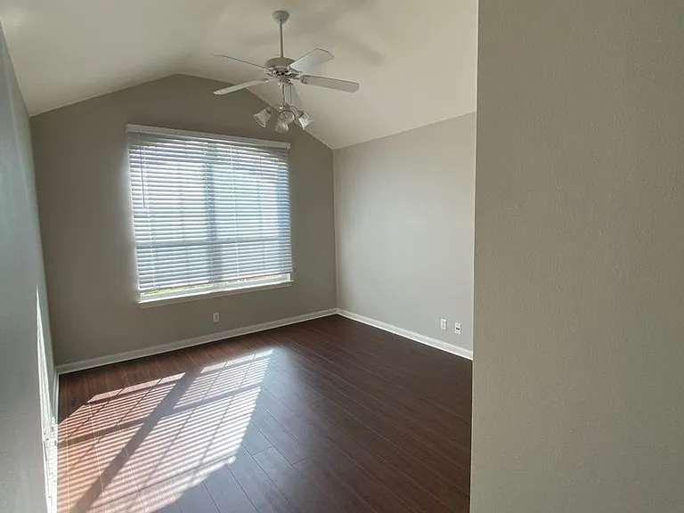 617 Kingston Lacy Blvd — Photo 5