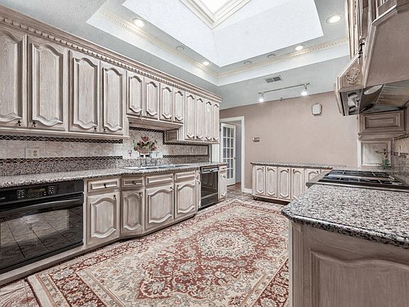 5th image of 501 Colgate Dr