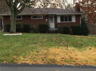 2131 Pococen Dr, Coraopolis, PA 15108