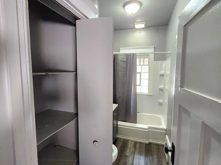 2501 Wisconsin St — Photo 6