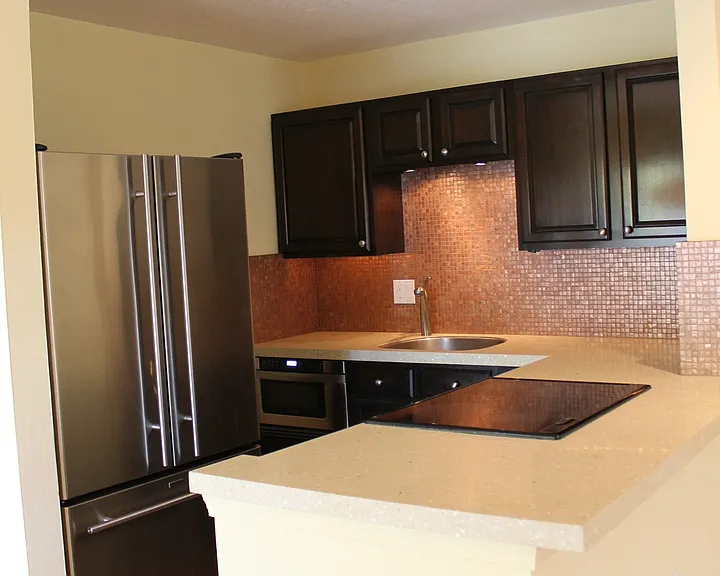138 W America St #38 — Photo 5