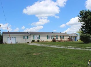 6524 W 301st St, Osage City, KS 66523