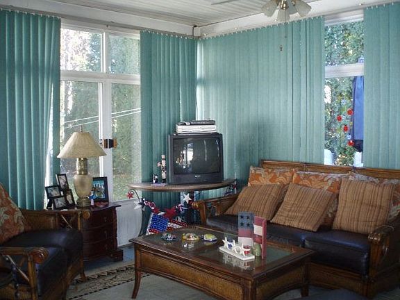 2nd image of 516 W Wall St