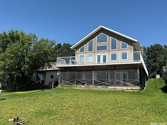 2nd image of 35 Lake AVENUE