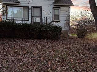 26630 Allen Rd, Woodhaven, MI 48183