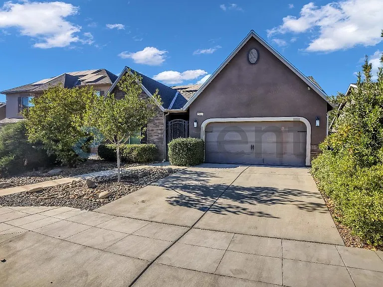 5462 W Floradora Ave — Photo 2