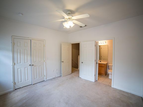 2nd image of 943 NW 21st Ave #36