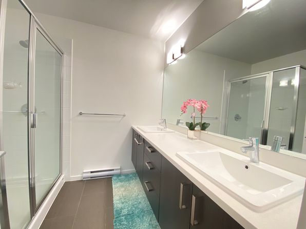 4 bedroom rental in Surrey — photo 8