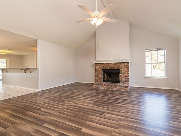 4th image of 2207 Dolphin Dr