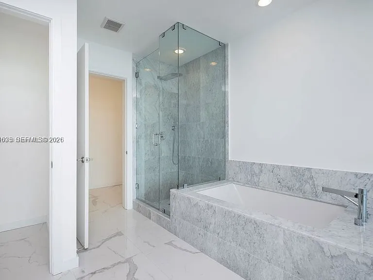 480 NE 31st St #3101 — Photo 7
