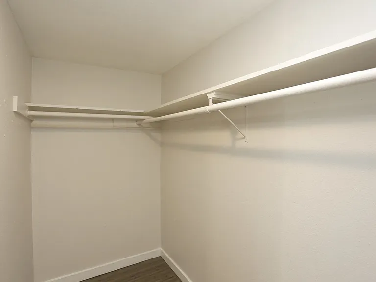 Soco at Alpine spacious closet