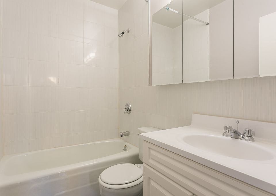 2nd image of 341 E 62nd St APT 5C