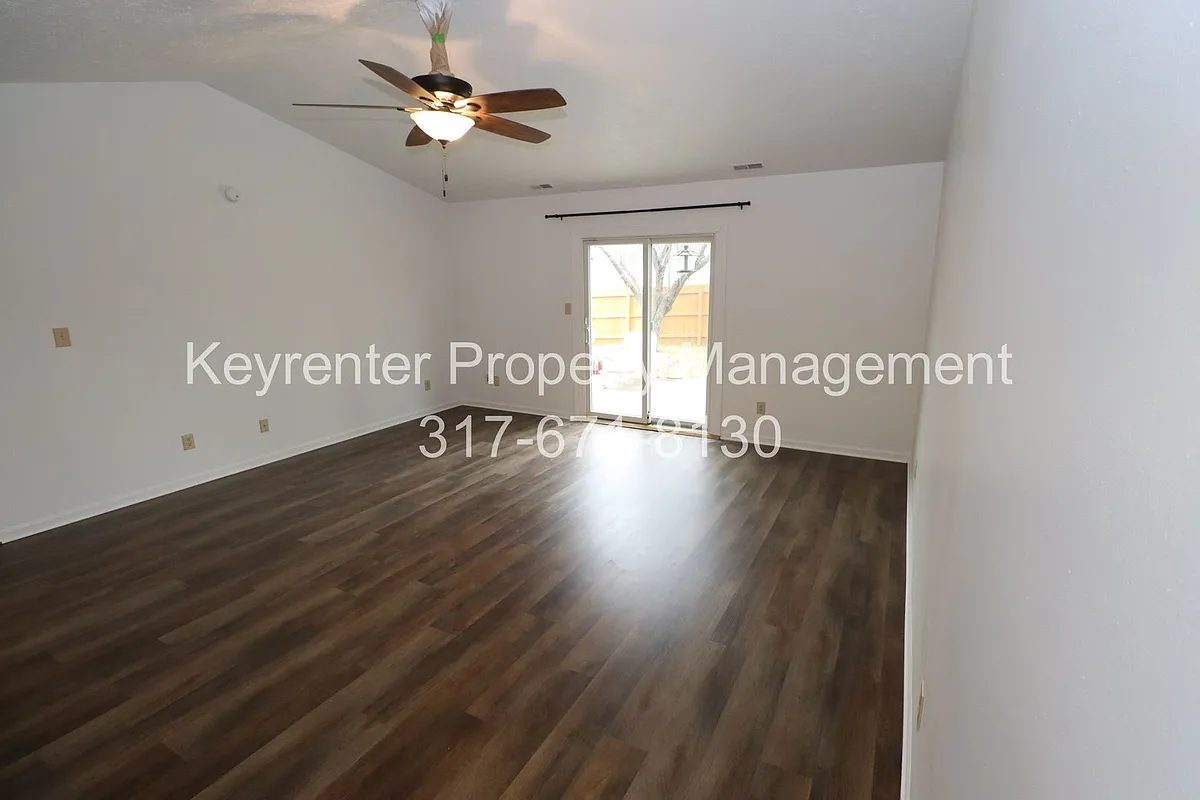 Building Photo - 11156 Fall Dr