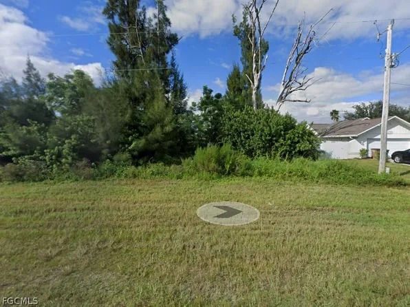 1929 SW 4th St, Cape Coral, FL 33991