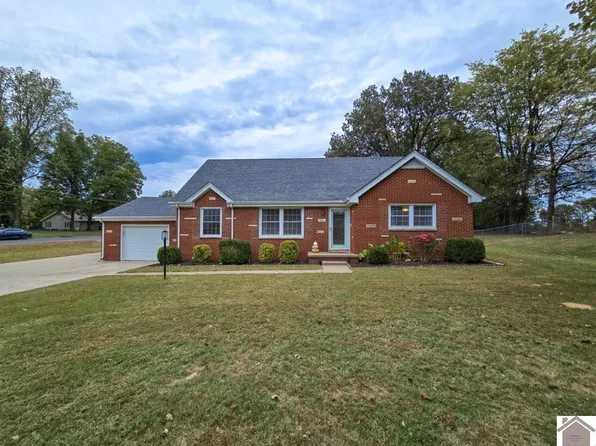 3861 Lovelaceville Rd, Paducah, KY 42001