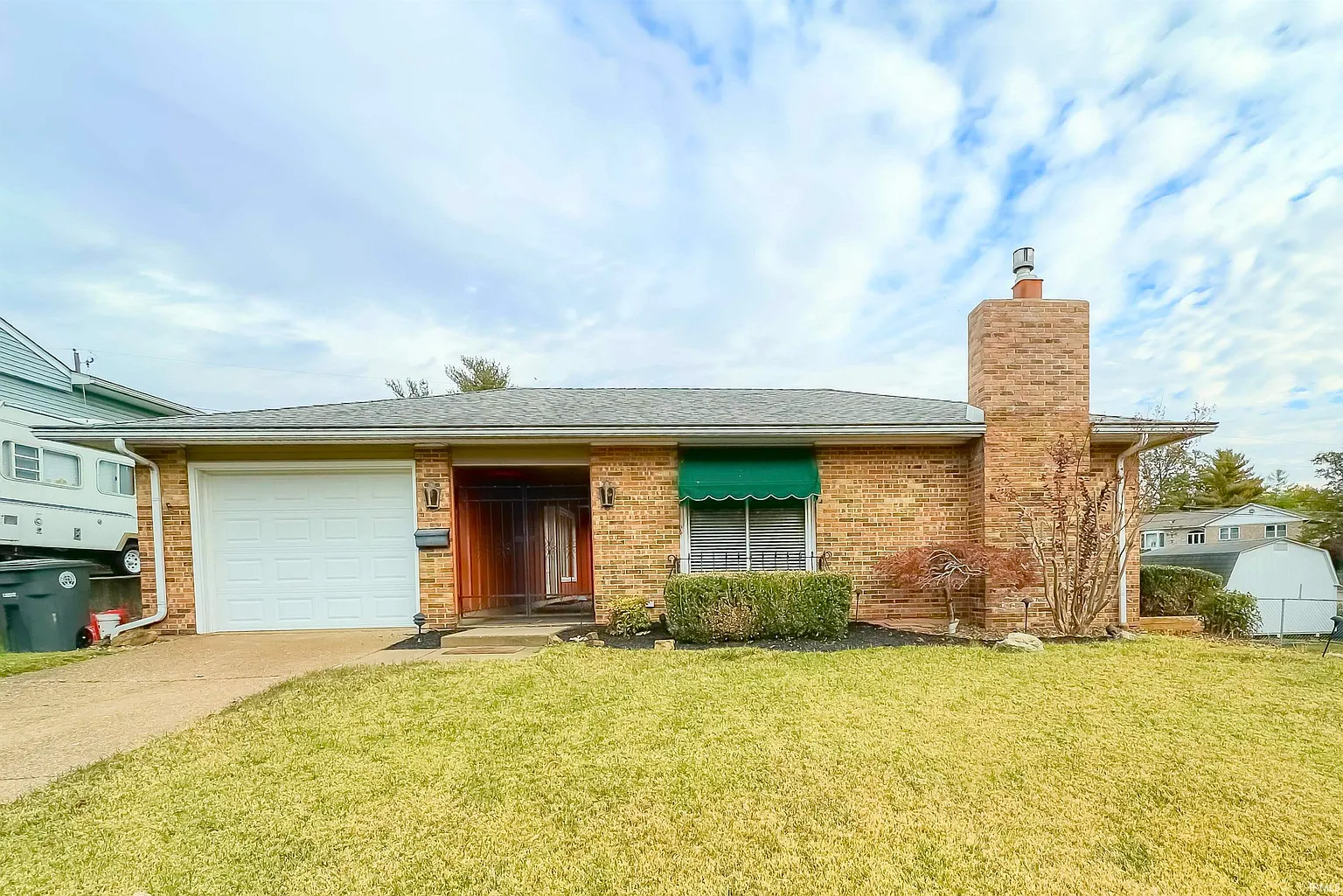 1005 Stonebridge Rd photo 1