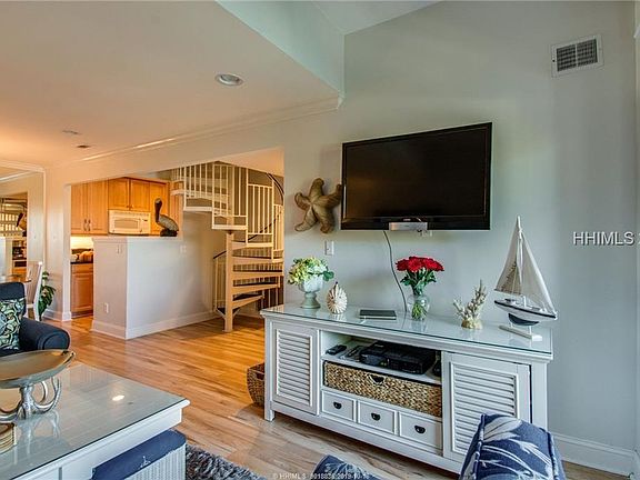 4th image of 18 Lighthouse Ln APT 1042