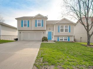 308 Willow Wood St, Cameron, MO 64429