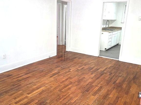 2nd image of 20 Franklin St #1